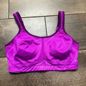 Like New Champion women’s bra/sports bra. High Support 36D Purple.